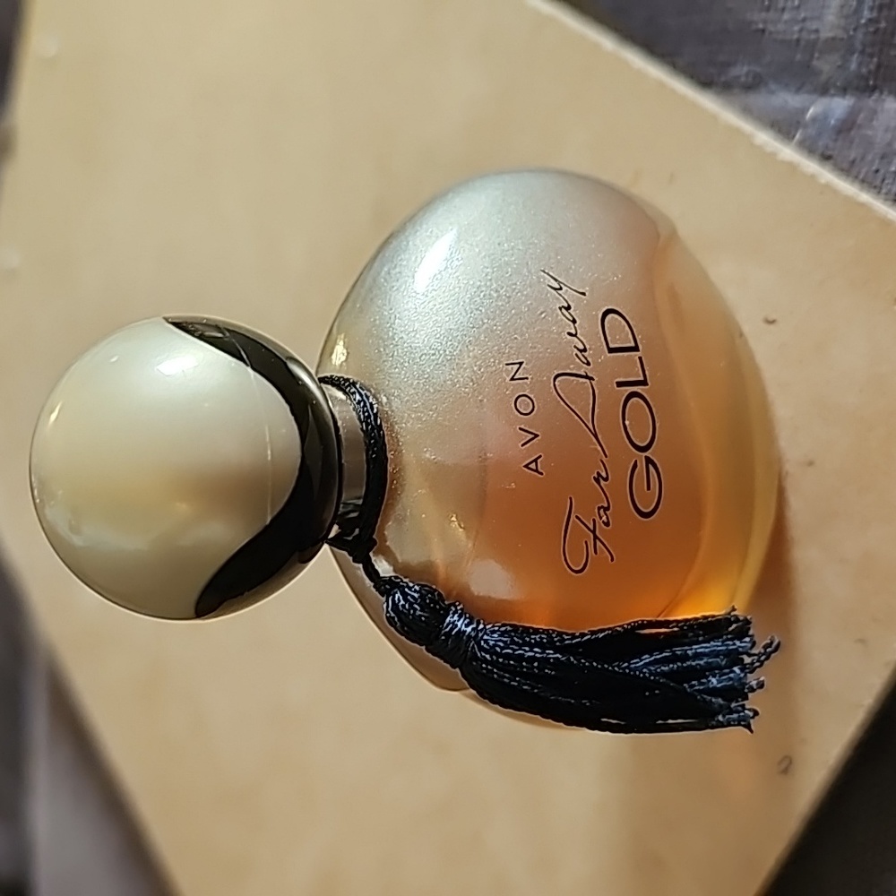 Avon Far Away Gold perfume - Picture 1 of 3